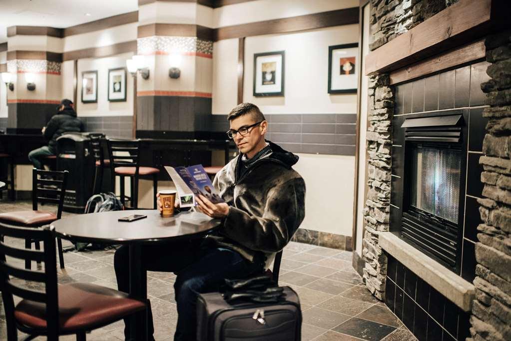The Frobisher Inn Iqaluit Nhà hàng bức ảnh