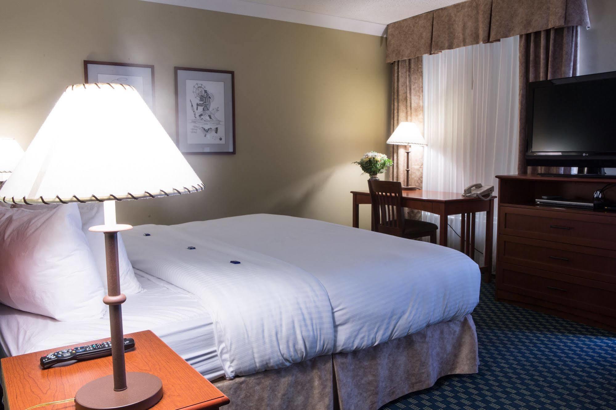 The Frobisher Inn Iqaluit Ngoại thất bức ảnh